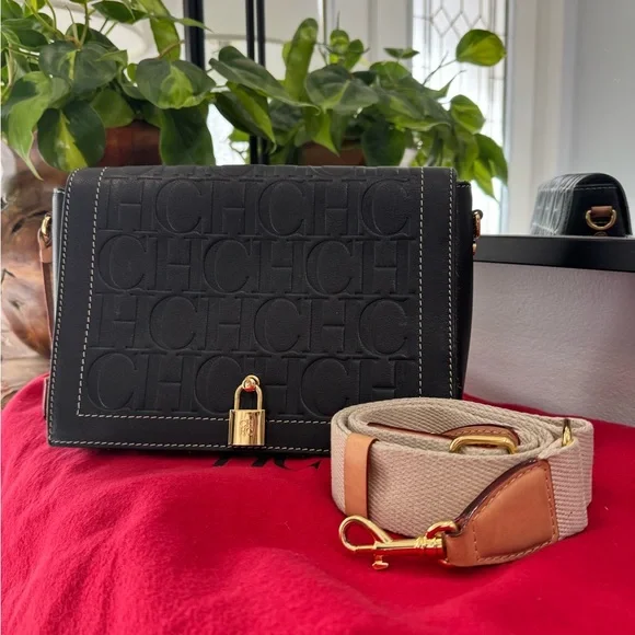 Carolina Herrera / ANDY LOCKED CROSSBODY I MEDIUM
HOULDER BAG - Picture 2 of 15